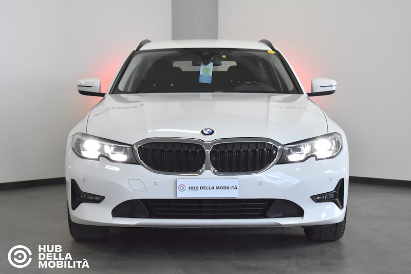 BMW 320d 48V xDrive Touring Business Advantage